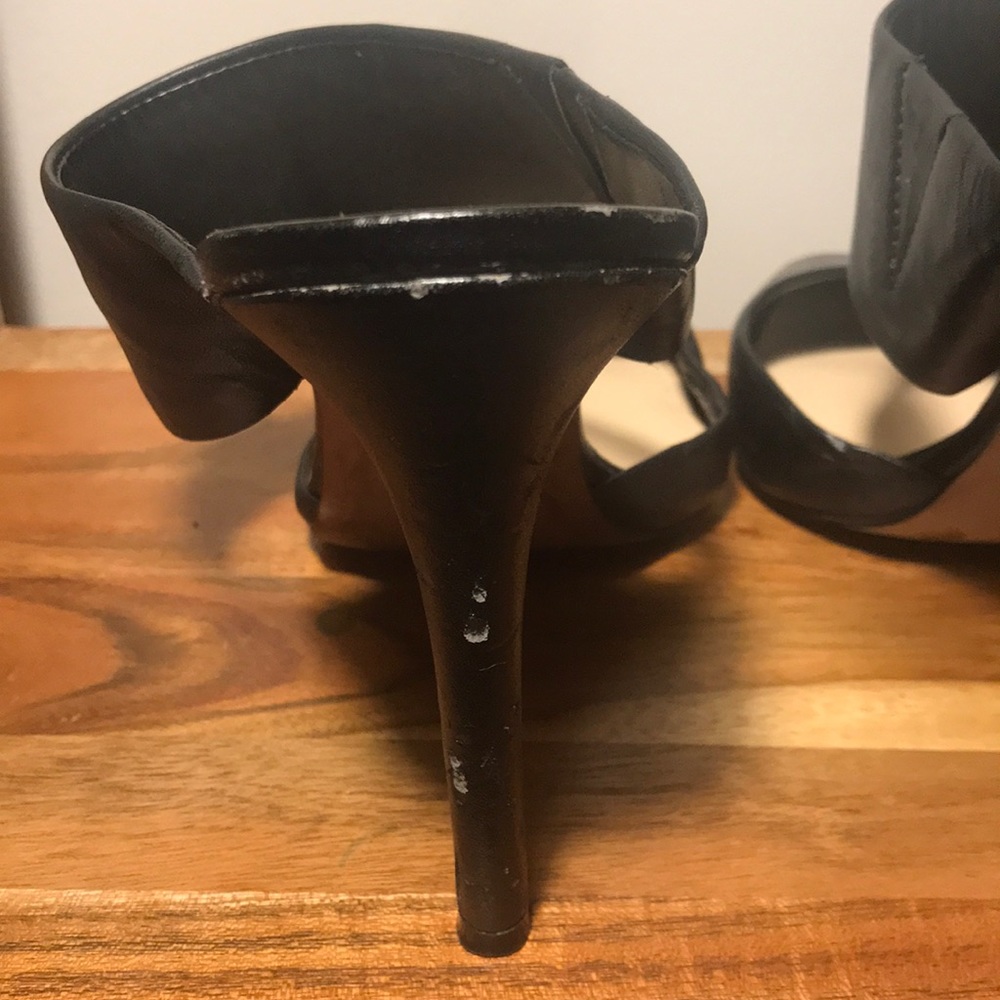 Heels - Picture 4 of 5